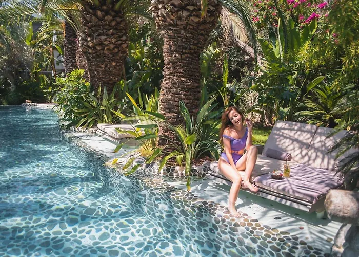 Flamingo & - Pet Friendly Hotel 3*