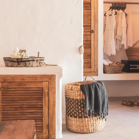 Flamingo & - Pet Friendly Hotel