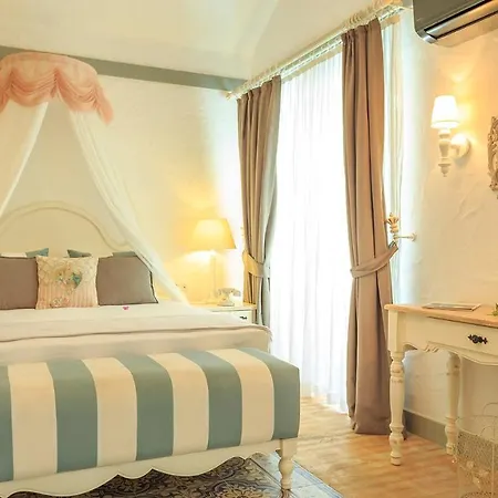 Flamingo & - Pet Friendly Hotel 3*