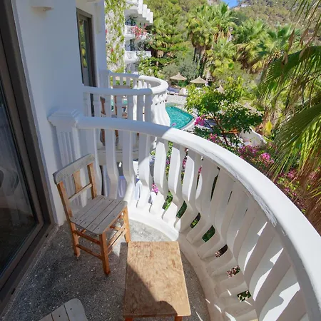 Flamingo & - Pet Friendly Hotel 3*