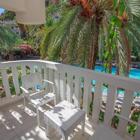 Flamingo & - Pet Friendly 3*